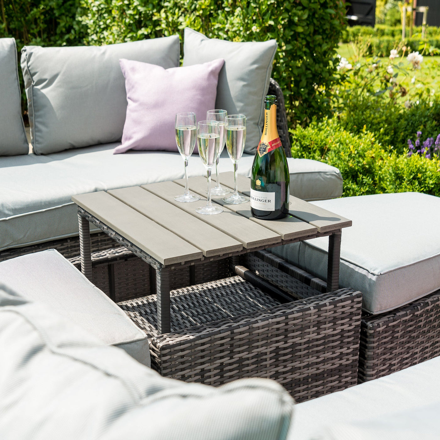 Maze Cheltenham Daybed ExpertFires